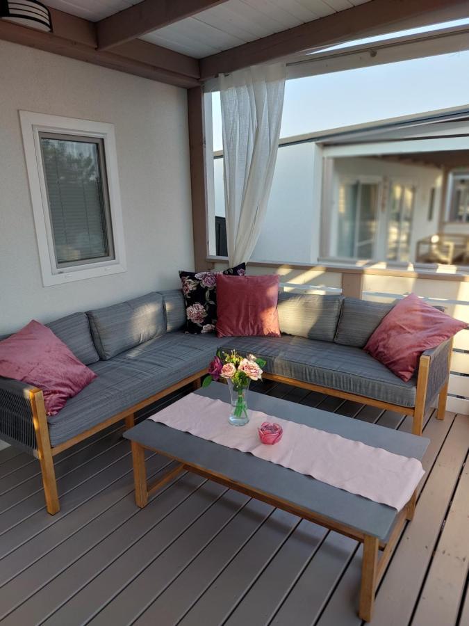 Mobile Home Whit Sea View Lavojesa Drage Exterior foto