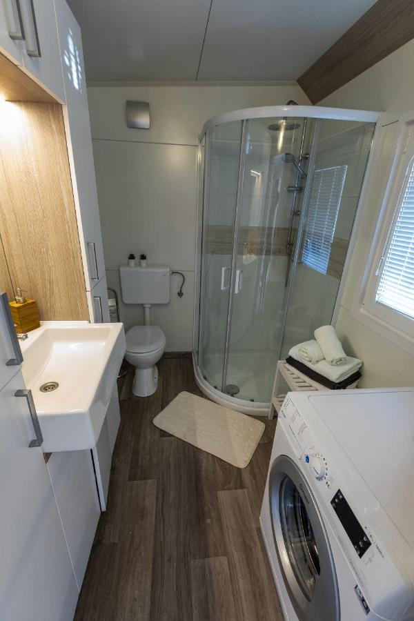 Mobile Home Whit Sea View Lavojesa Drage Exterior foto