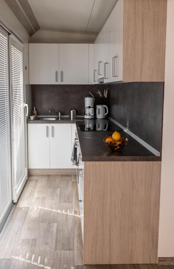 Mobile Home Whit Sea View Lavojesa Drage Exterior foto